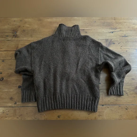 American Eagle quarter zip sweater, size XS, chocolate brown, oversized - Picture 2 of 3